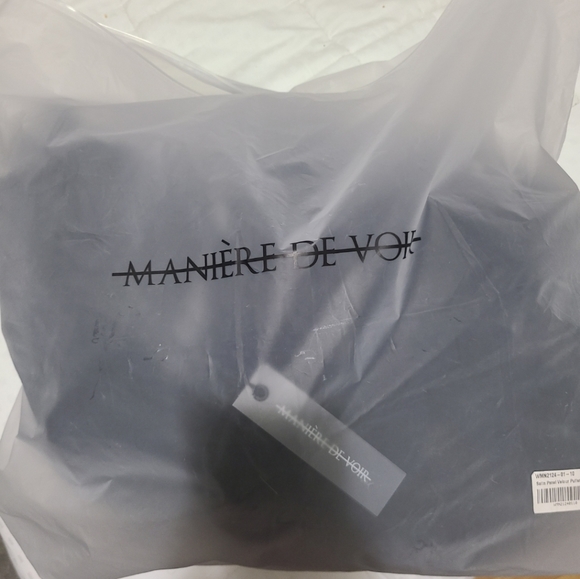 🔥 SATIN AND VELVET PUFFER JACKET - BLACK - size 10 🔥 - Picture 10 of 10